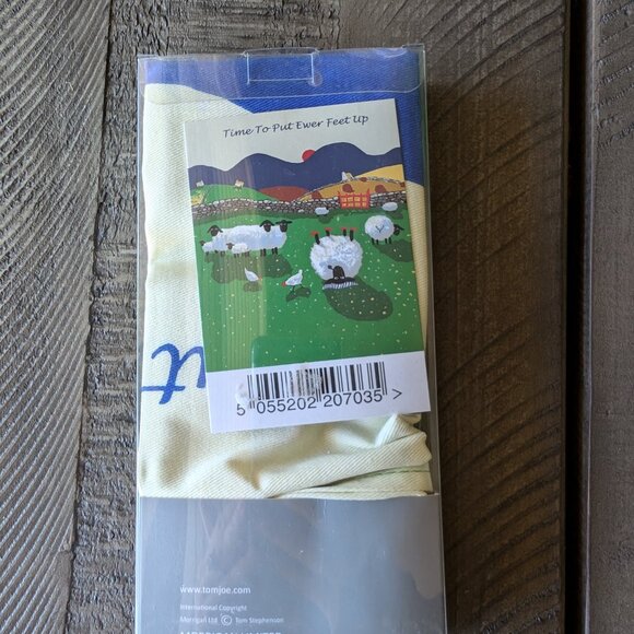 100% Cotton Sheep Tea Towel Time to Put Ewer Feet Up - Picture 2 of 3